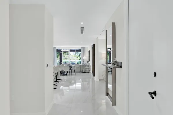 $10,000 | 220 Southeast Mizner Boulevard, Unit 308, Boca Raton, FL 33432