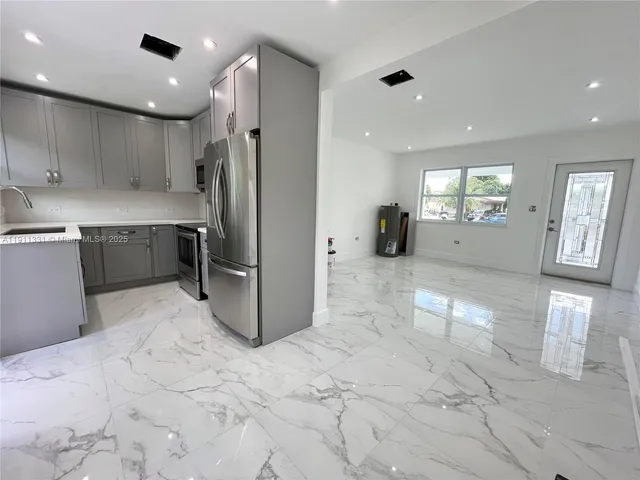 a view of a window in a room