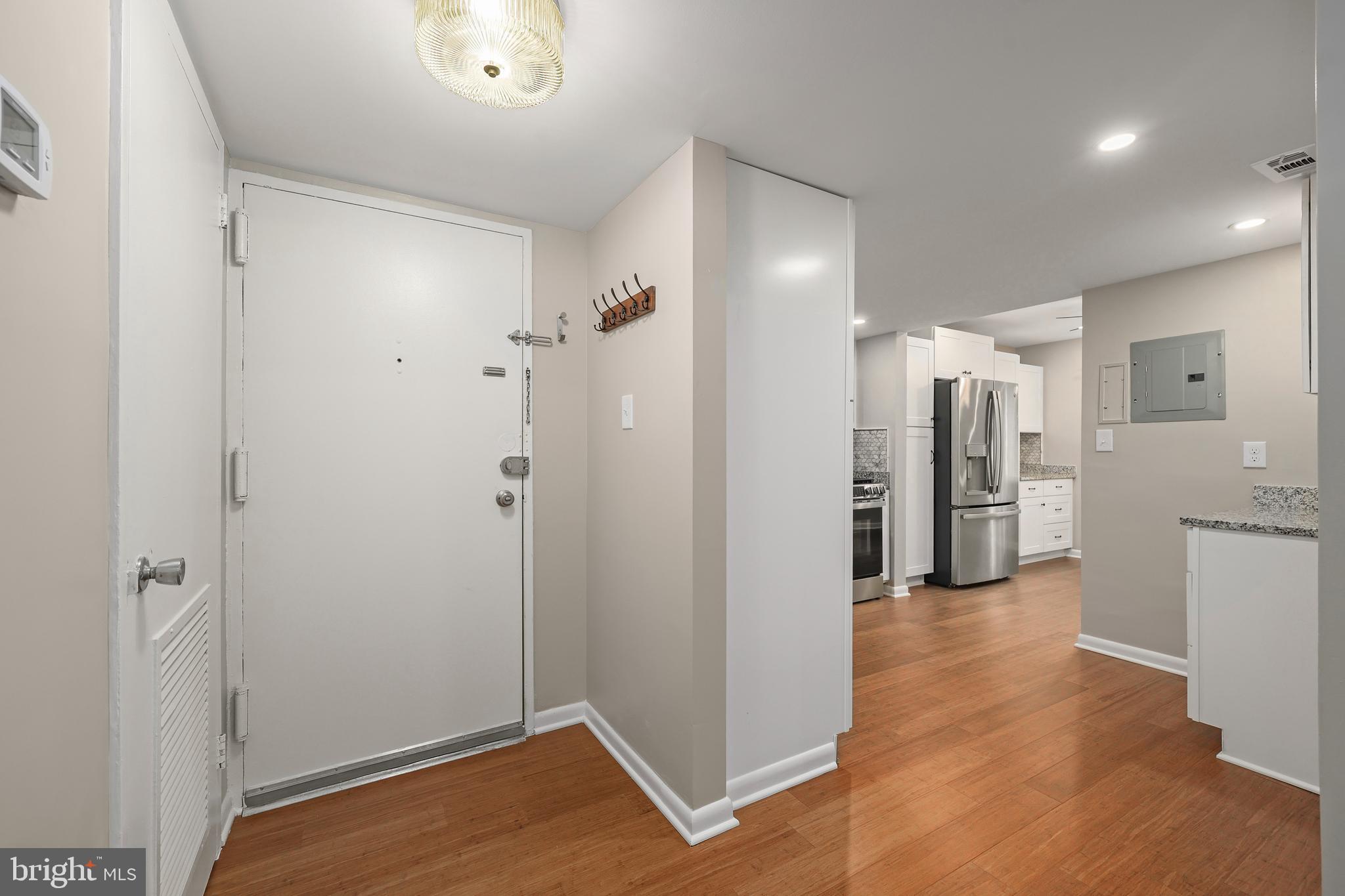 1405 Northgate Square, Unit 22B Reston, VA 20190 - Photo 4 of 31 Gallery Image 4