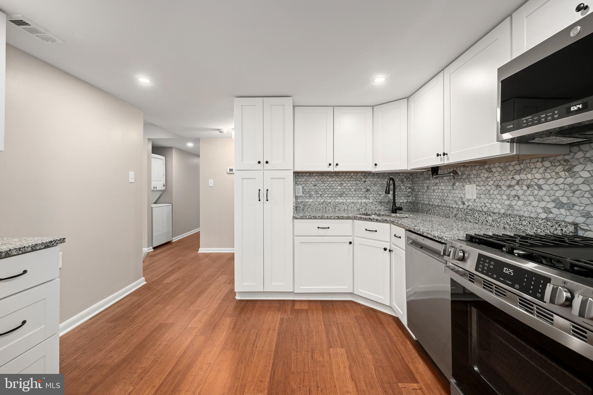 1405 Northgate Square, Unit 22B Reston, VA 20190 - Photo 7 of 31 Gallery Image 7