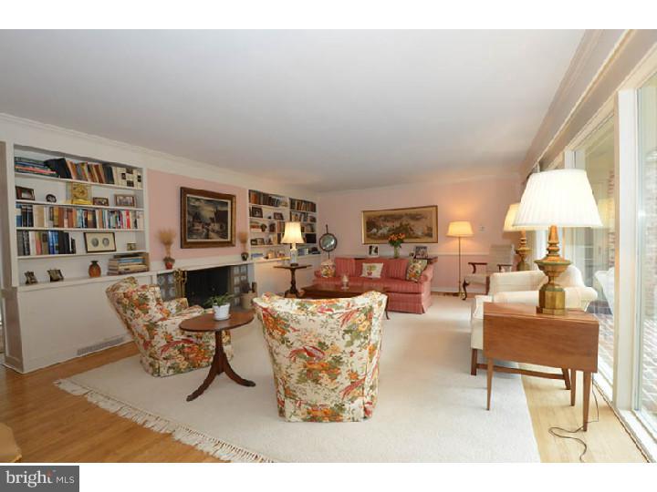 131 Pine Tree Road Wayne, PA 19087 - Photo 7 of 23 Living Room