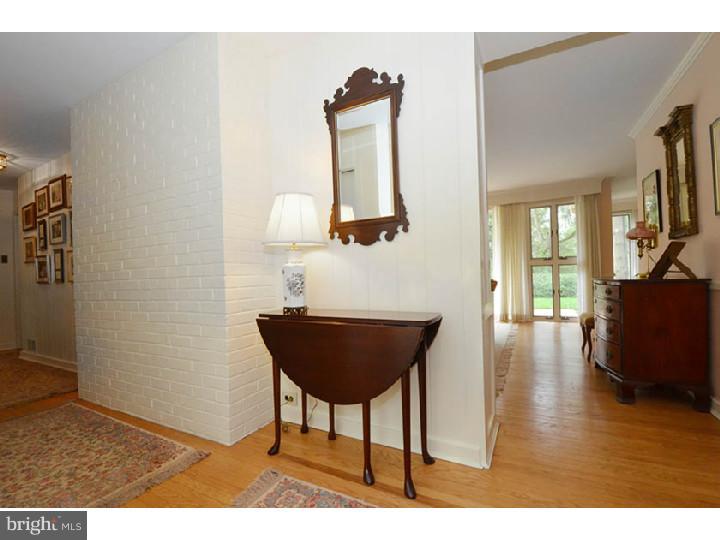 131 Pine Tree Road Wayne, PA 19087 - Photo 8 of 23 Foyer