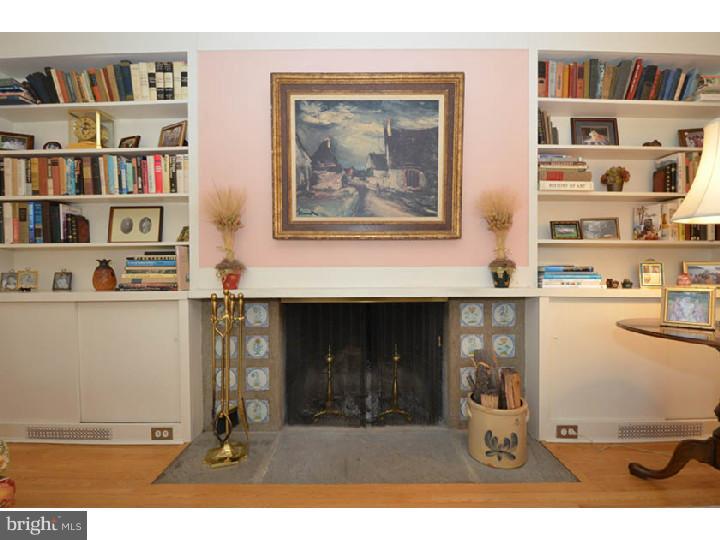131 Pine Tree Road Wayne, PA 19087 - Photo 9 of 23 Living Room