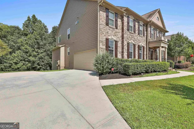 a view of a building with garden