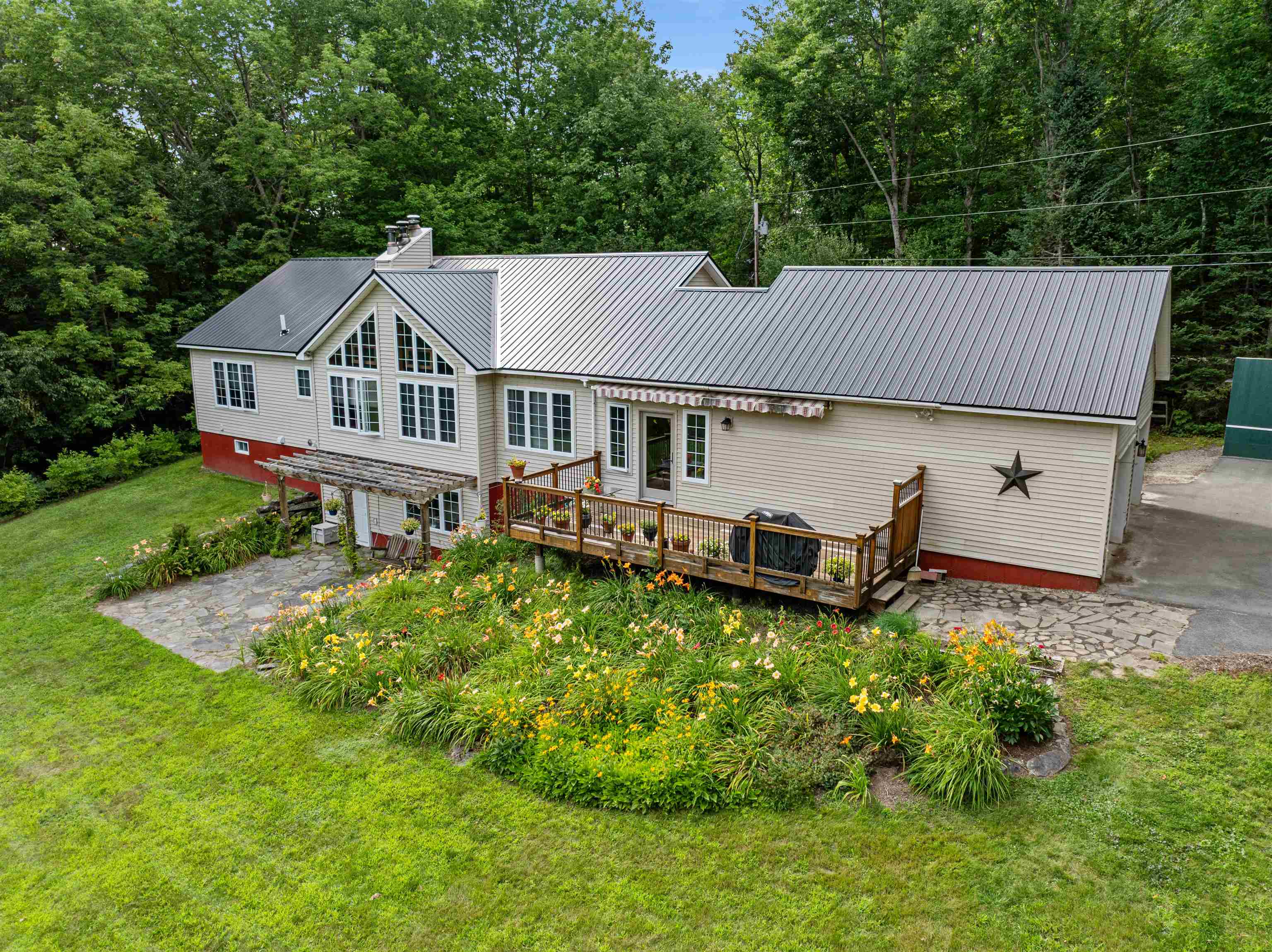 78 Ingerson Road Jefferson, NH 03583 - Photo 2 of 56 Gallery Image 2