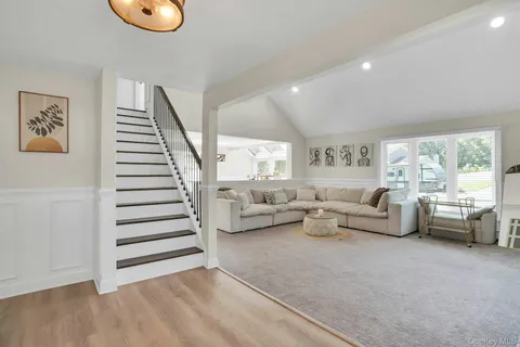 $1,099,000 | 3 Moor Lane, Patchogue, NY 11772