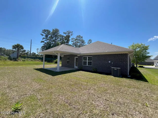 $419,500 | 1237 Mandevilla Drive Southeast, Bolivia, NC 28422