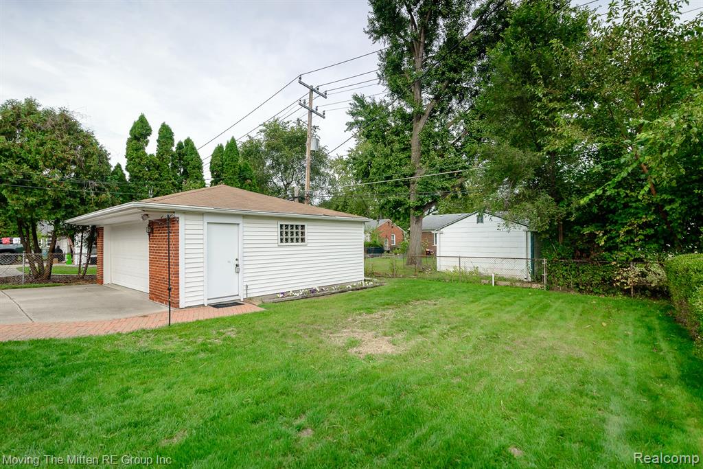9668 Farmington Road Livonia, MI 48150 - Photo 30 of 39 Gallery Image 30