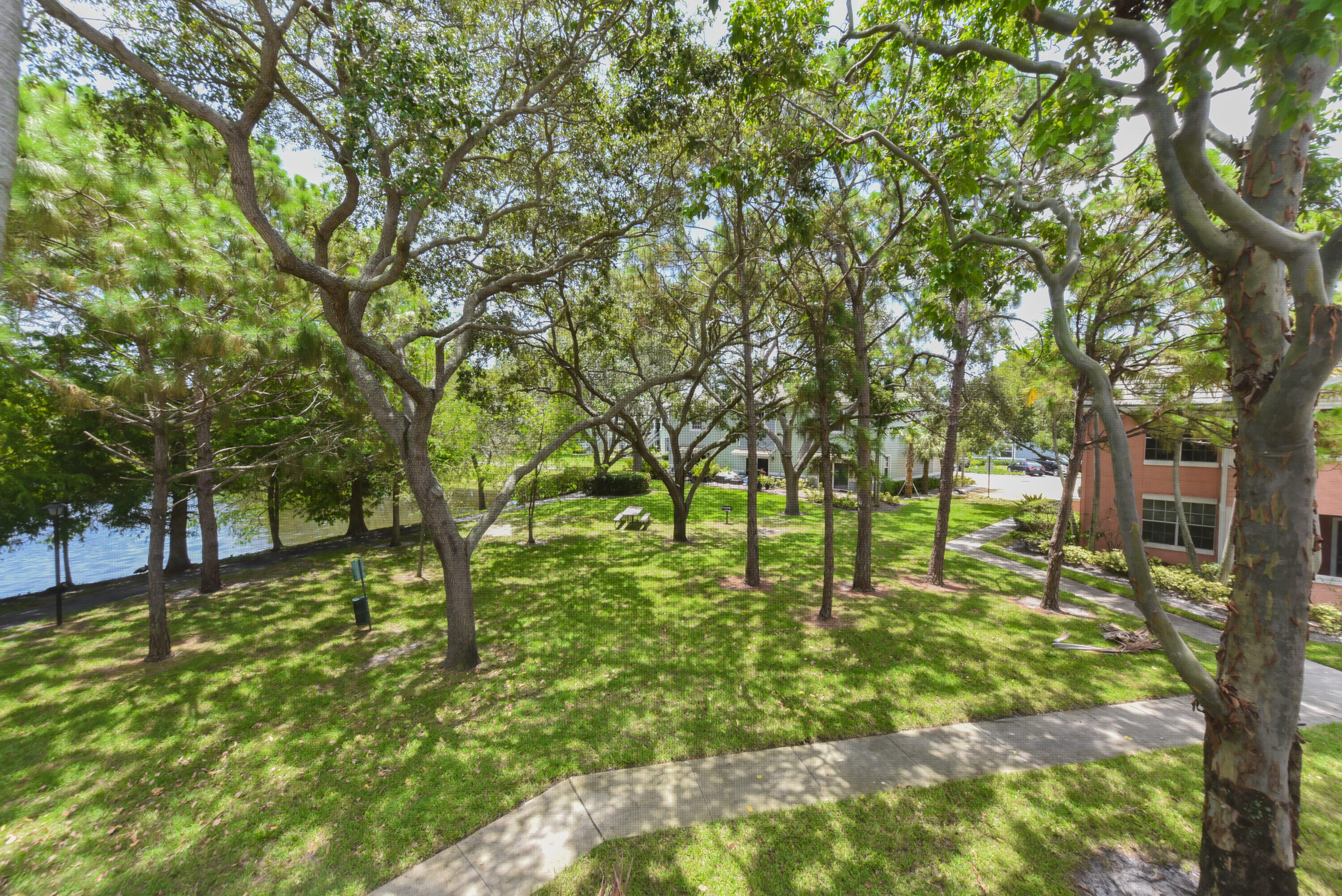 1365 Crystal Way, Unit J Delray Beach, FL 33444 - Photo 16 of 34 1365 Crystal Way J Delray-print-015-014-