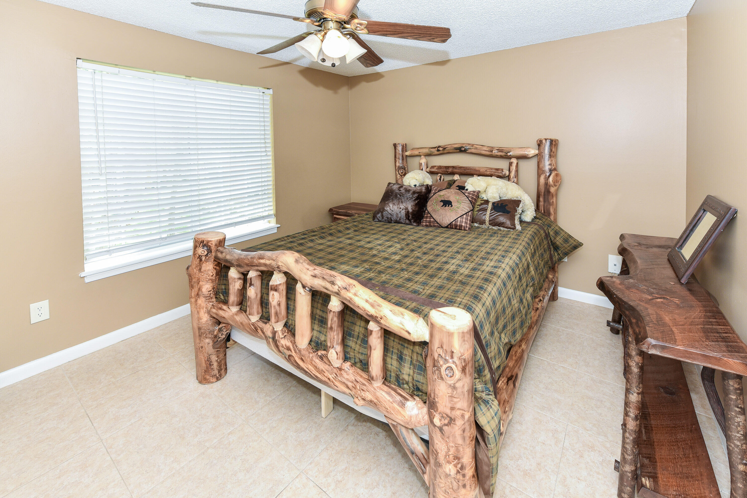 1365 Crystal Way, Unit J Delray Beach, FL 33444 - Photo 19 of 34 1365 Crystal Way J Delray-print-018-016-