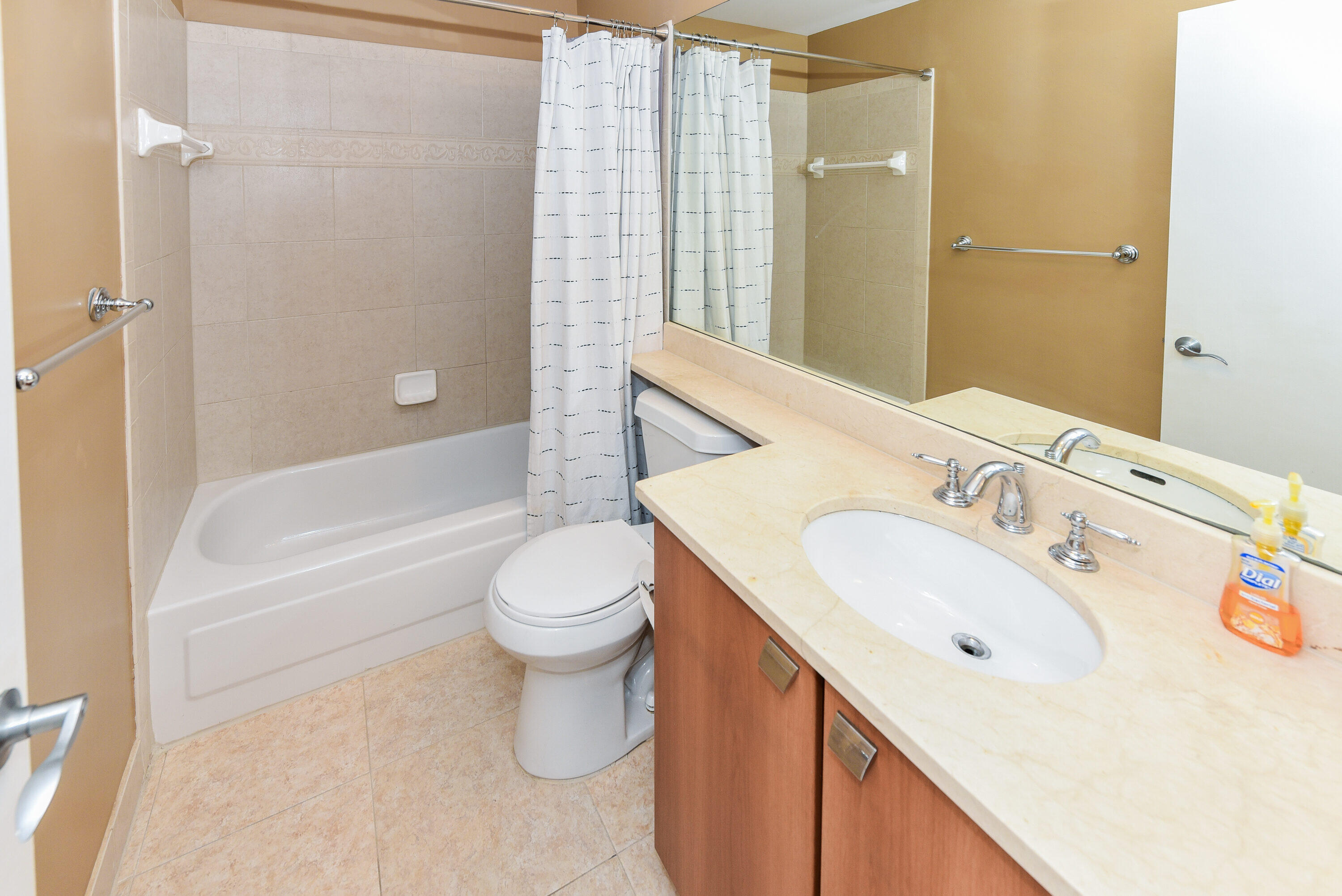 1365 Crystal Way, Unit J Delray Beach, FL 33444 - Photo 22 of 34 1365 Crystal Way J Delray-print-021-017-