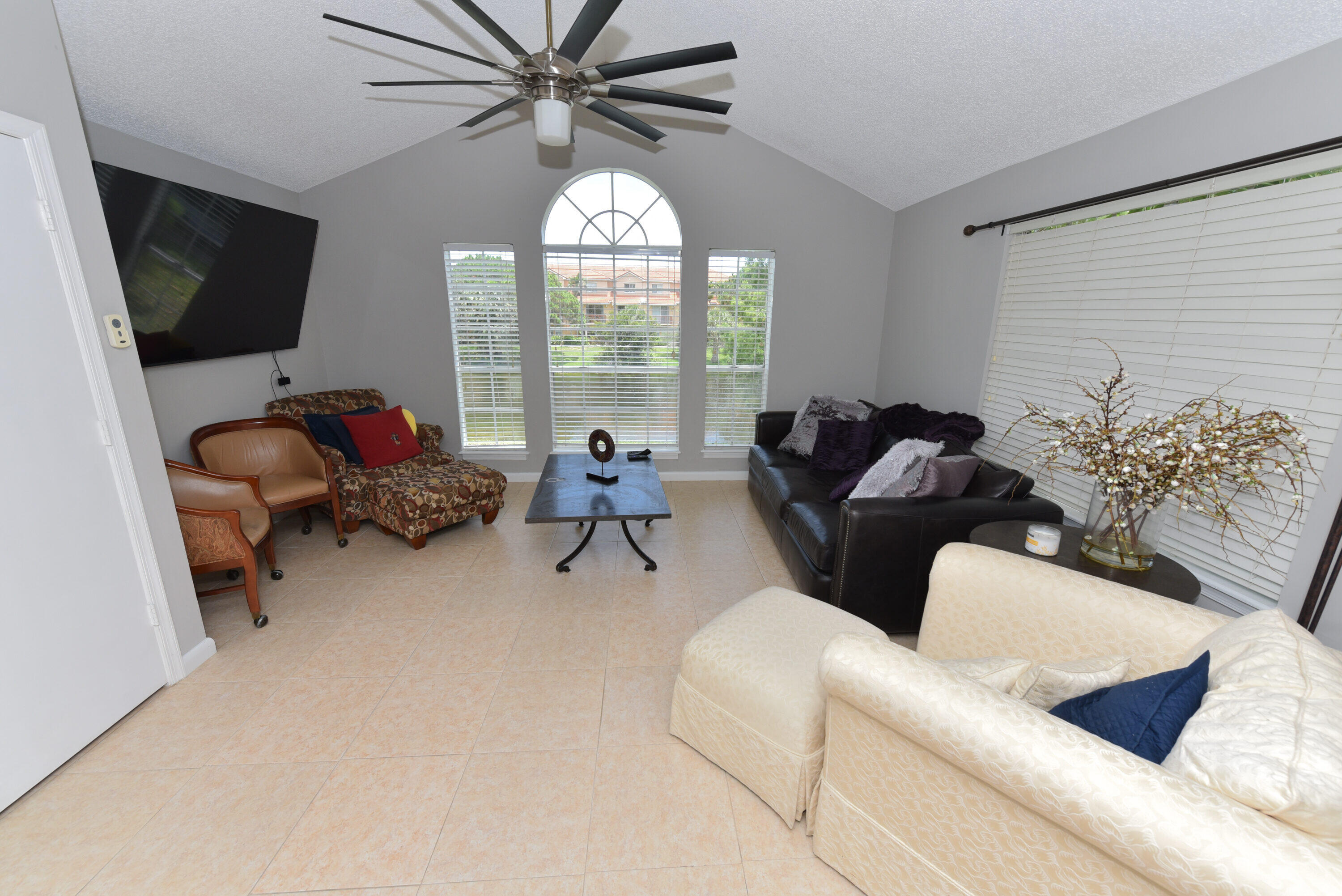 1365 Crystal Way, Unit J Delray Beach, FL 33444 - Photo 6 of 34 1365 Crystal Way J Delray-print-005-006-
