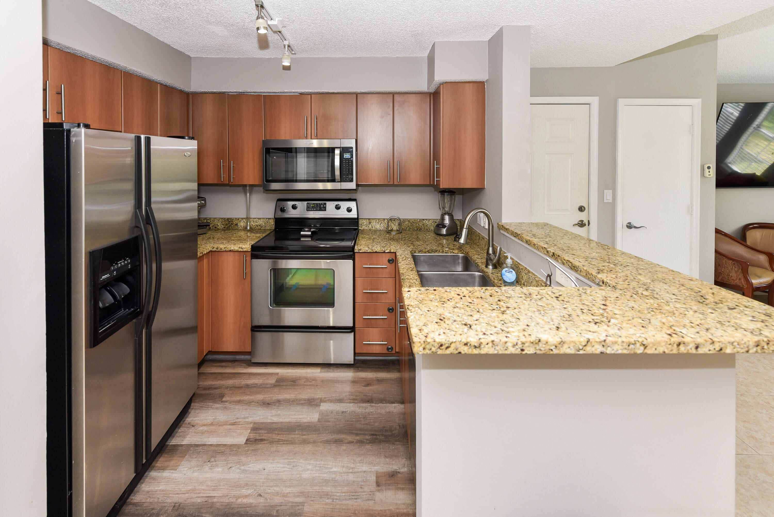 1365 Crystal Way, Unit J Delray Beach, FL 33444 - Photo 8 of 34 1365 Crystal Way J Delray-print-007-011-