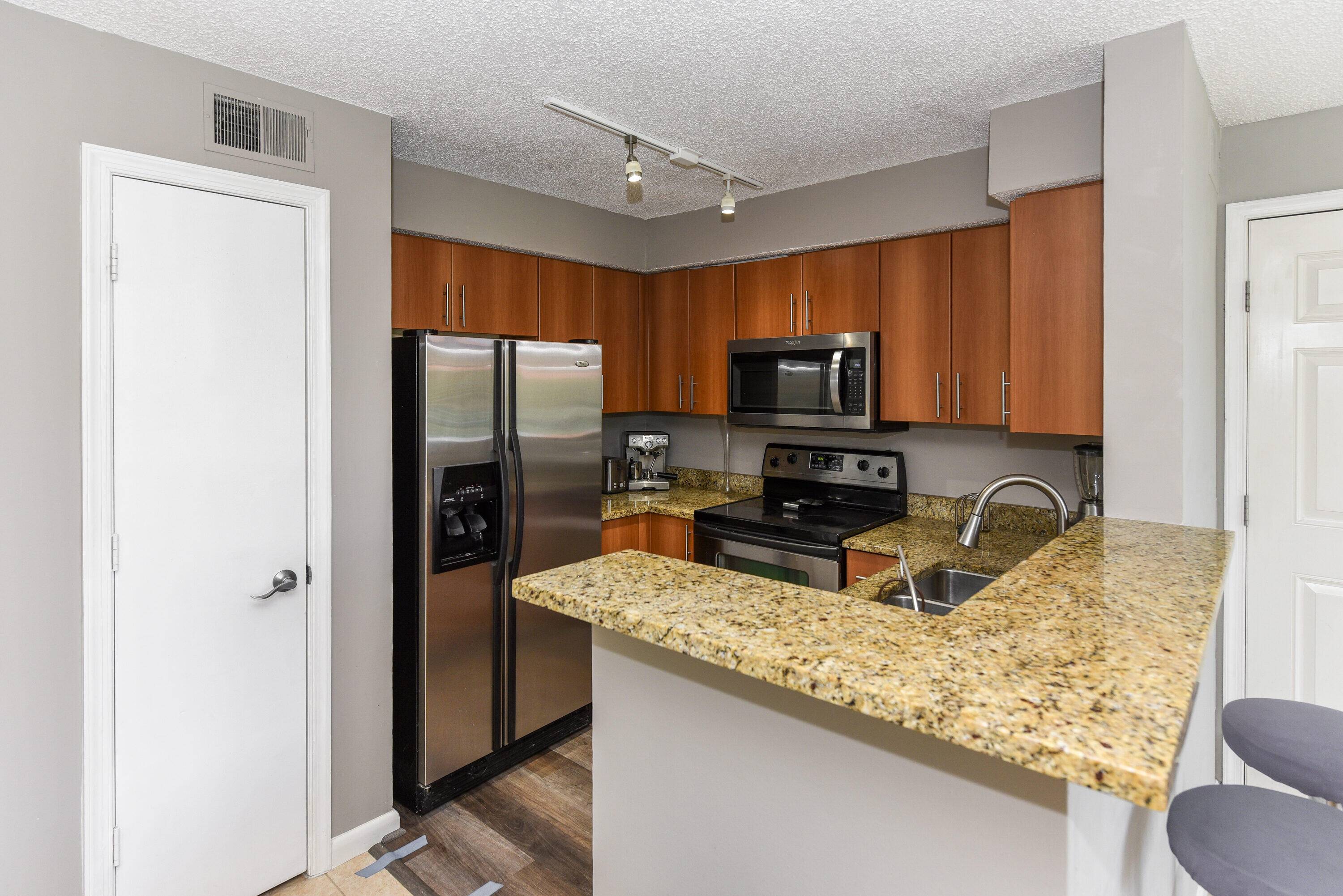 1365 Crystal Way, Unit J Delray Beach, FL 33444 - Photo 10 of 34 1365 Crystal Way J Delray-print-009-008-