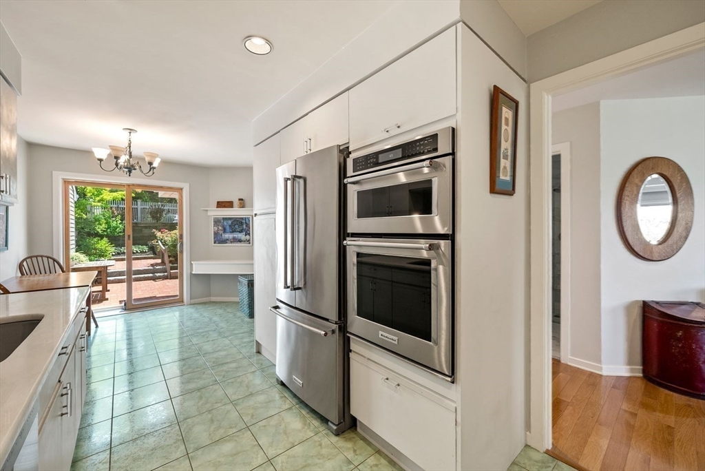 85 Algonquin Road, Unit 85 Chestnut Hill, MA 02467 - Photo 11 of 42
