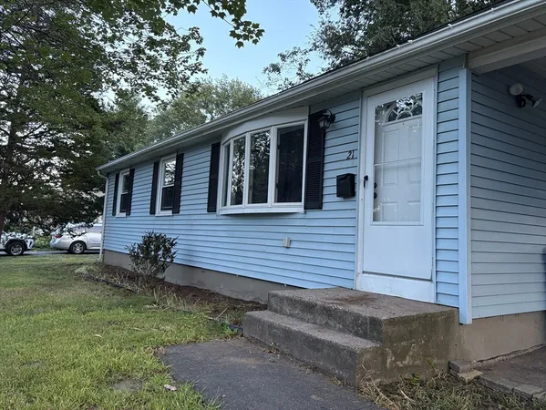 $2,600 | 21 David Street, Enfield, CT 06082