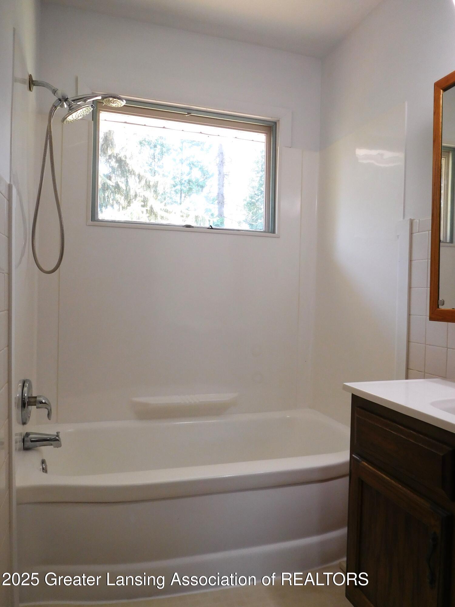231 West Rolfe Street Perry, MI 48872 - Photo 16 of 33 DSCN6011