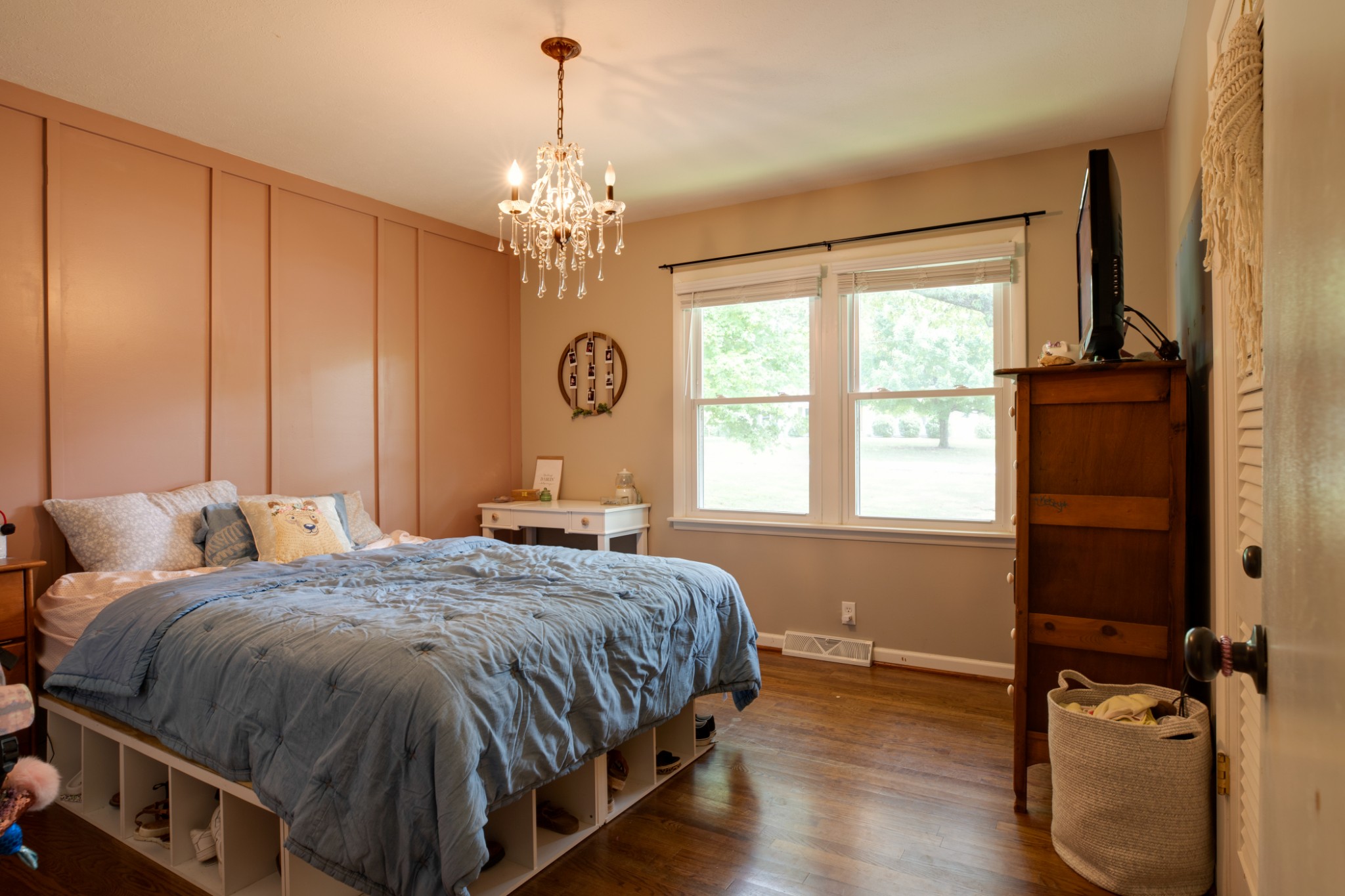 304 South Hummingbird Lane Dickson, TN 37055 - Photo 26 of 37 a spacious bedroom with a bed and a window