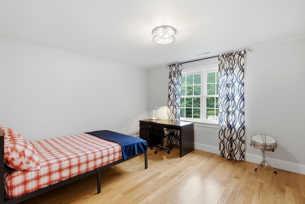 7 Davis Road Bedford, MA 01730 - Photo 25 of 37