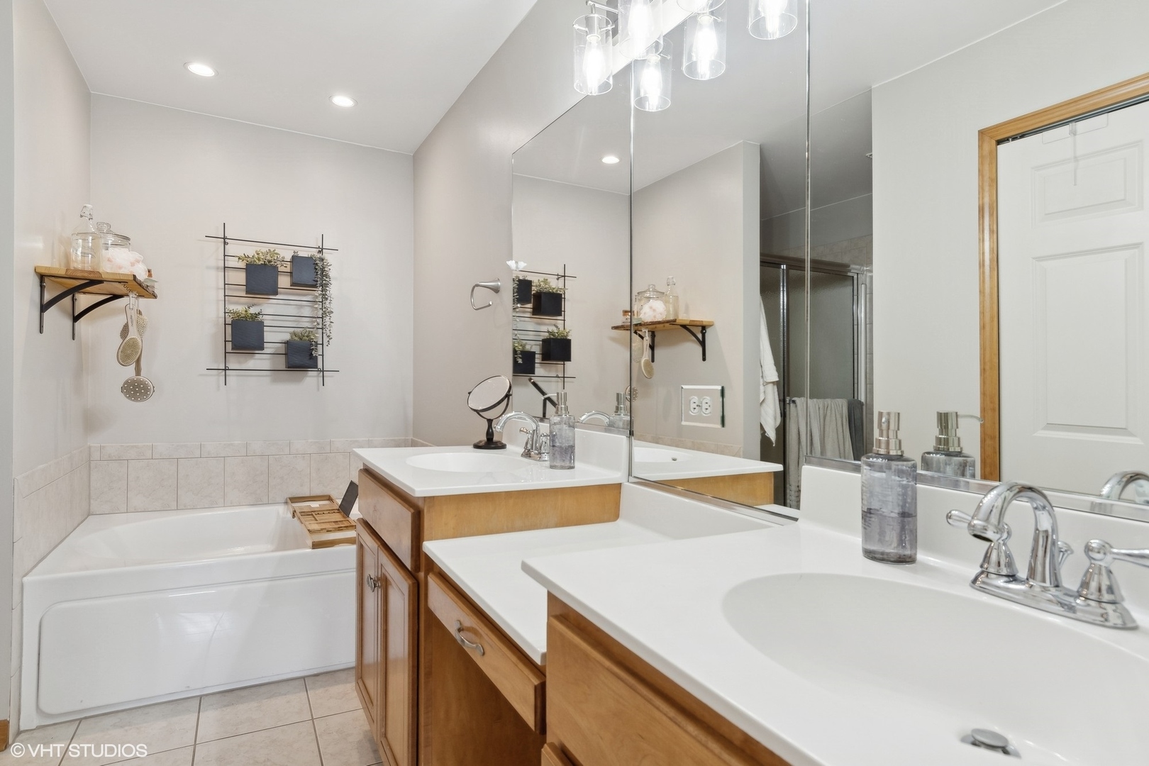 205 Maple Ridge Lane Montgomery, IL 60538 - Photo 13 of 22 Gallery Image 13