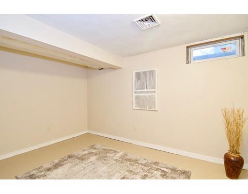 130 Cooley Street Springfield, MA 01128 - Photo 27 of 30