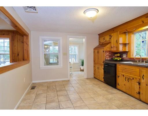 130 Cooley Street Springfield, MA 01128 - Photo 7 of 30