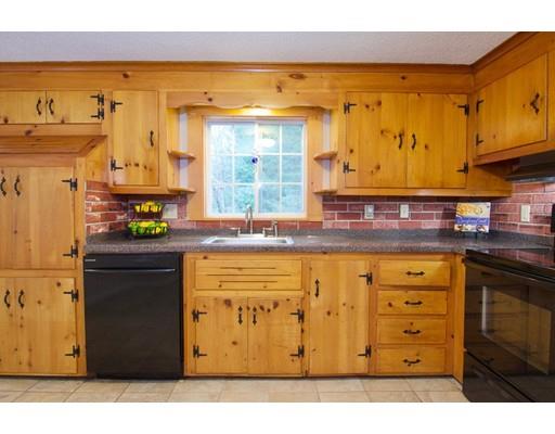 130 Cooley Street Springfield, MA 01128 - Photo 10 of 30
