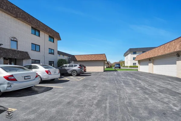 $229,000 | 15249 Catalina Drive, Unit 1N, Orland Park, IL 60462