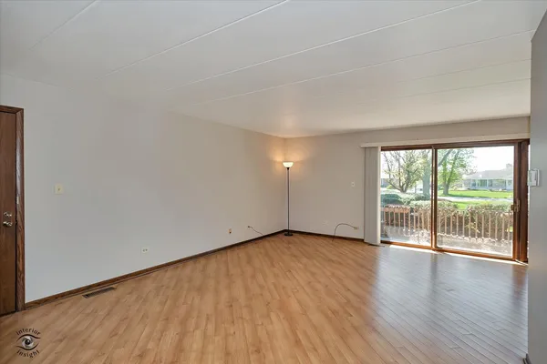 $229,000 | 15249 Catalina Drive, Unit 1N, Orland Park, IL 60462
