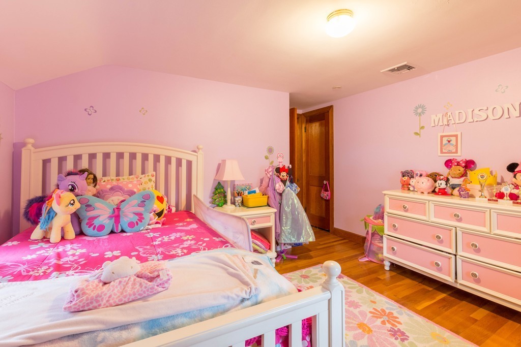 29 Nathaniel Road Winchester, MA 01890 - Photo 20 of 29 Gallery Image 20