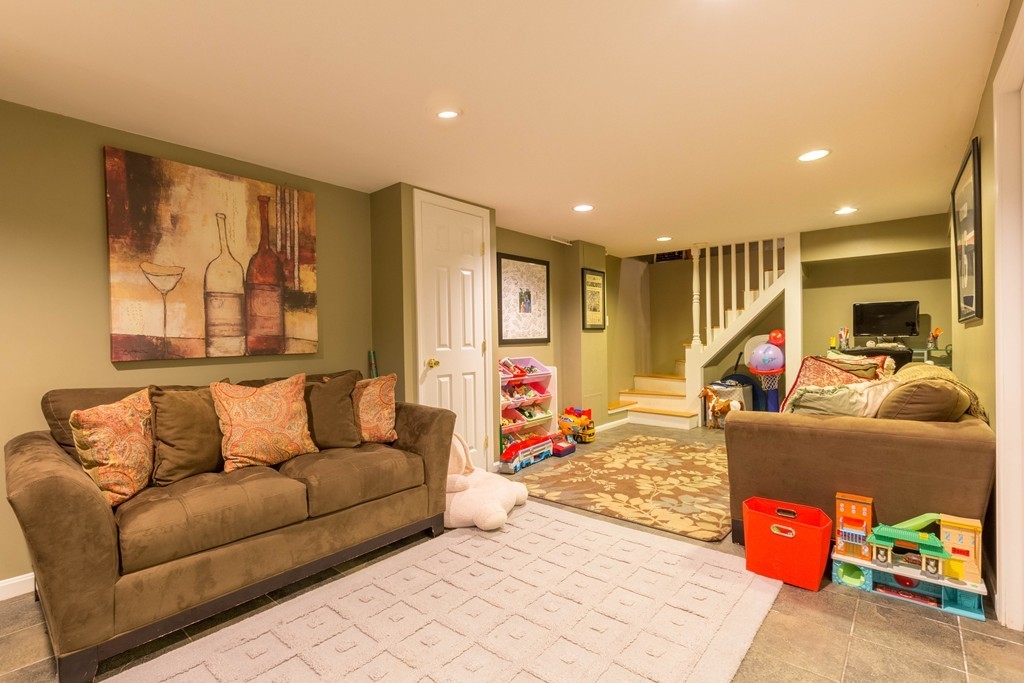 29 Nathaniel Road Winchester, MA 01890 - Photo 23 of 29 Gallery Image 23