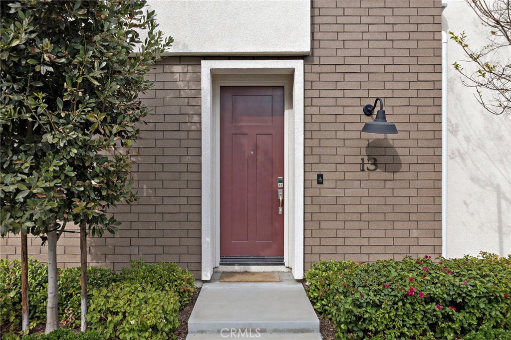 13 Hideaway Loop Mission Viejo, CA 92692 - Photo 4 of 48