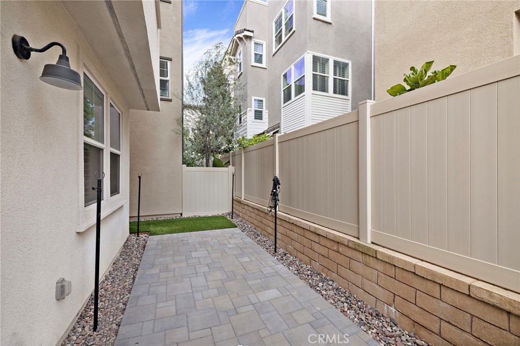 13 Hideaway Loop Mission Viejo, CA 92692 - Photo 8 of 48