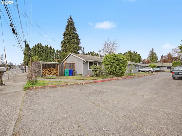 $720,000 | 18635 Southeast Division Street, Gresham, OR 97030