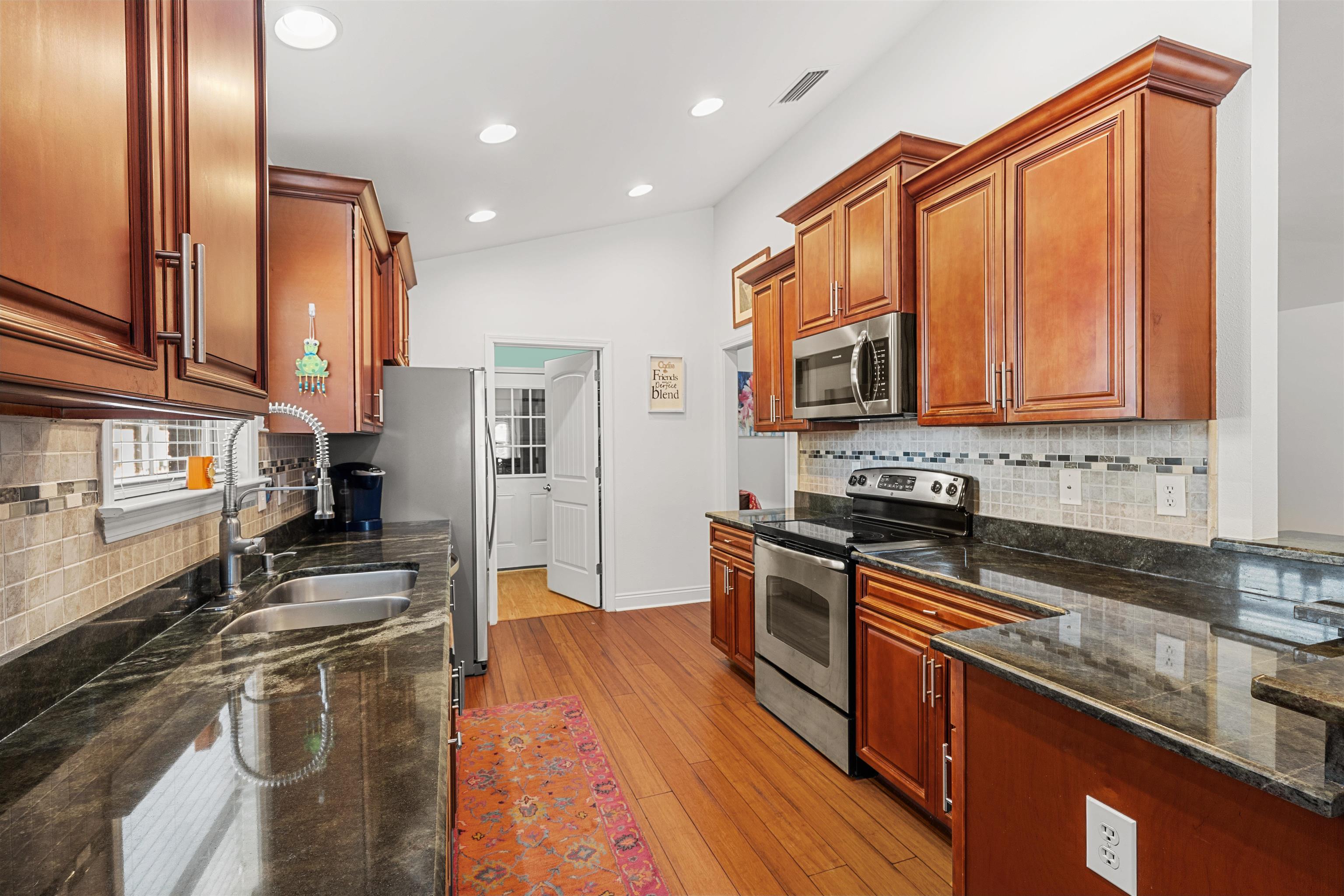 1850 Arcadia Drive Foley, AL 36535 - Photo 13 of 44 Kitchen