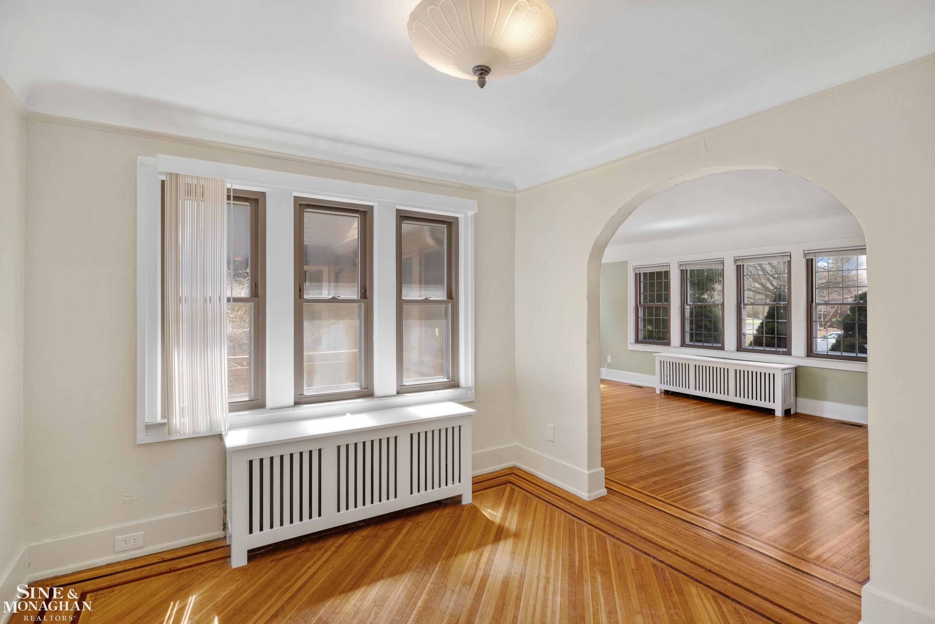 1410 Yorkshire Road Grosse Pointe, MI 48230 - Photo 17 of 72 50170954-b89df042-4348-420c-b189-3bb6ef1ceca4.JPG