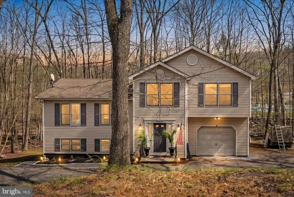 $425,000 | 434 Somerset Drive, East Stroudsburg, PA 18301