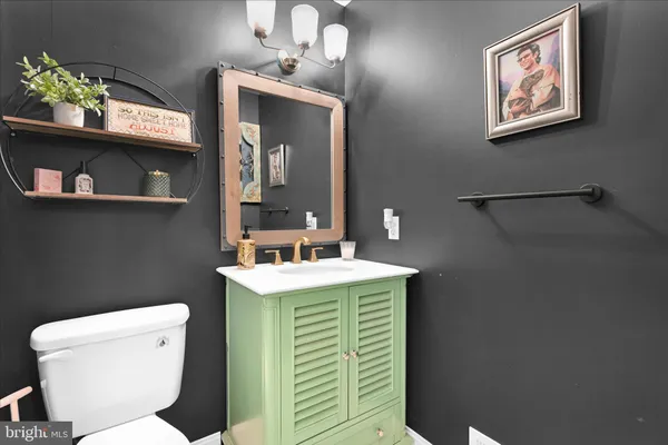 $425,000 | 434 Somerset Drive, East Stroudsburg, PA 18301