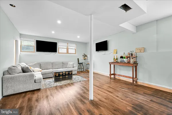 $425,000 | 434 Somerset Drive, East Stroudsburg, PA 18301