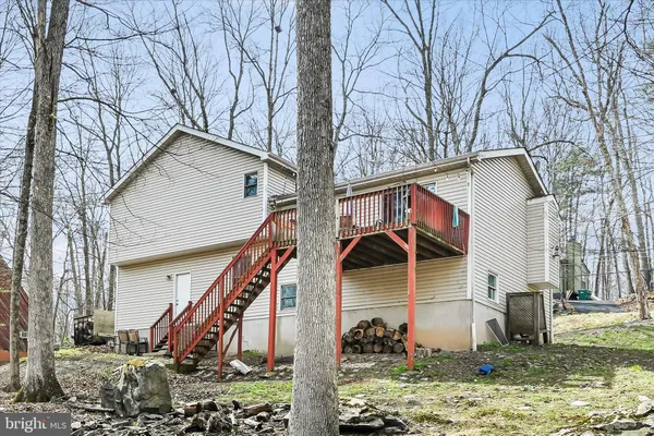 $425,000 | 434 Somerset Drive, East Stroudsburg, PA 18301