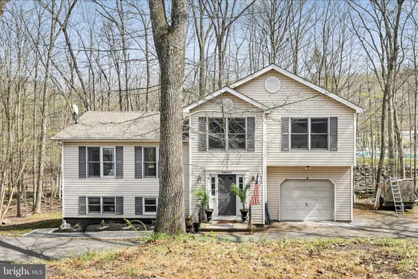 $425,000 | 434 Somerset Drive, East Stroudsburg, PA 18301