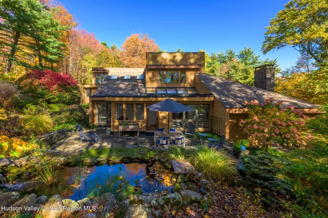 a view of a tree in a garden