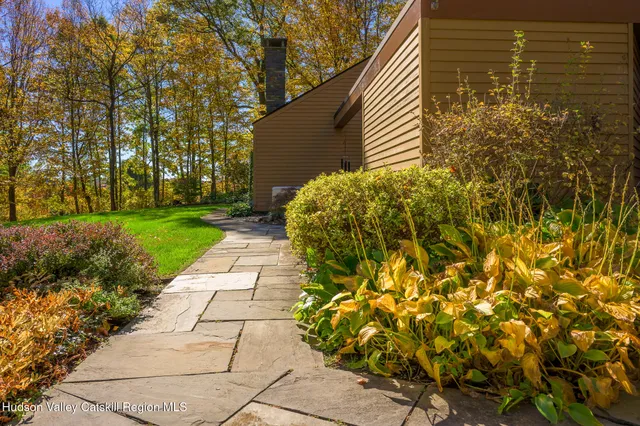 $998,000 | 4174 Highway 66, Malden Bridge, NY 12115