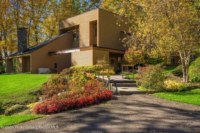 $998,000 | 4174 Highway 66, Malden Bridge, NY 12115