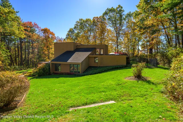 $998,000 | 4174 Highway 66, Malden Bridge, NY 12115