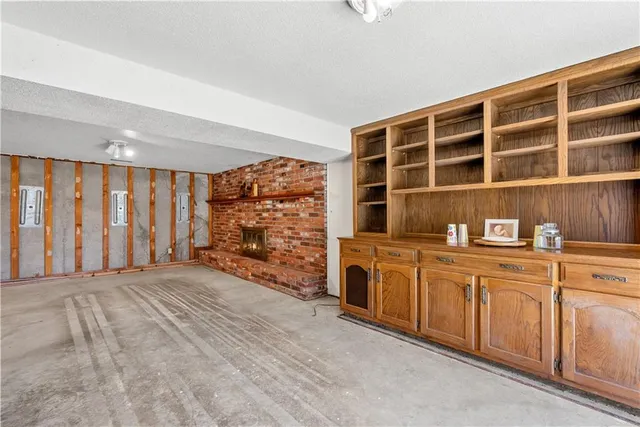 $287,000 | 1419 Woodlawn Drive, Warrensburg, MO 64093