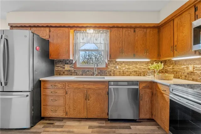 $287,000 | 1419 Woodlawn Drive, Warrensburg, MO 64093