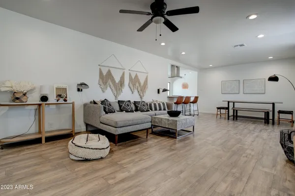 $3,999 | 1201 East Northview Avenue, Phoenix, AZ 85020