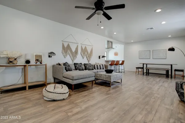 $3,999 | 1201 East Northview Avenue, Phoenix, AZ 85020