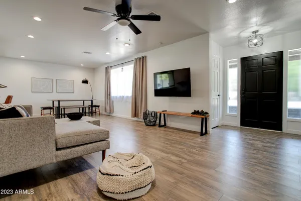 $3,999 | 1201 East Northview Avenue, Phoenix, AZ 85020